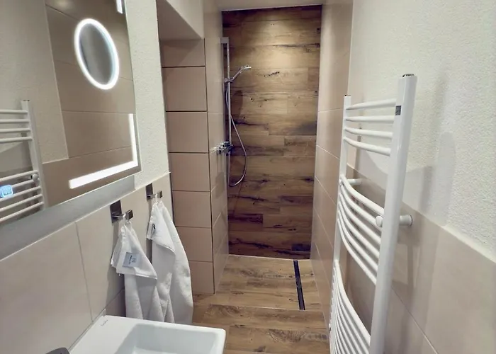 Historisches Wohnen Nahe Rathaus Und Steintor *