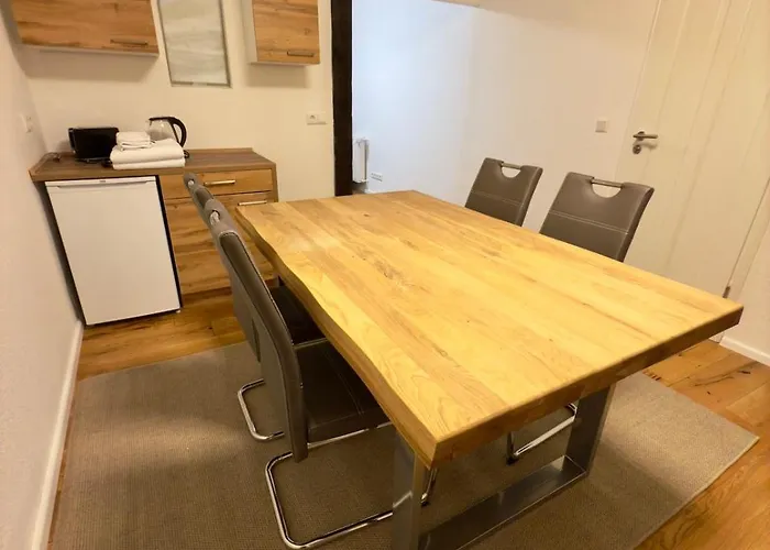 Historisches Wohnen Nahe Rathaus Und Steintor דירה מאלכין